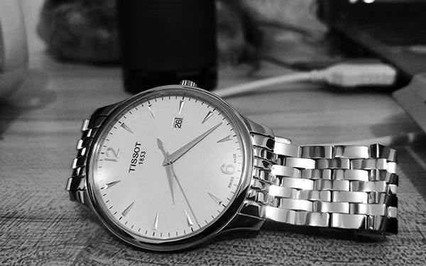 天梭手表表盤破損怎么解決？