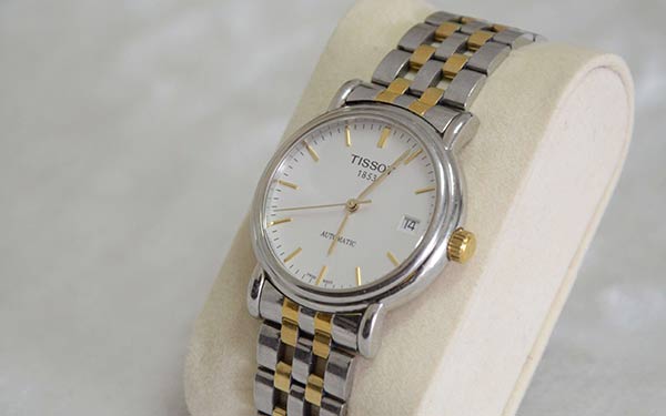 天梭手表表盤變色是什么問(wèn)題（表盤變色）