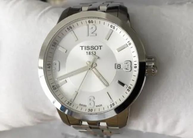 揭秘天梭手表：感受經(jīng)典與現(xiàn)代的完美融合，探索其價(jià)格背后的故事（圖）