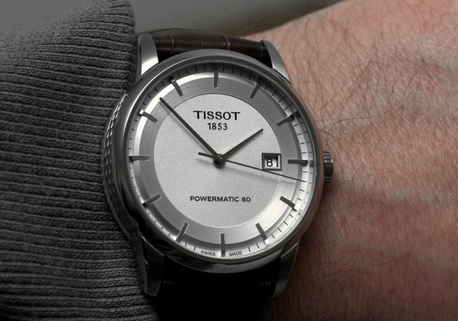 天梭手表進(jìn)灰了如何解決(有效清潔與保養(yǎng)指南)（圖）