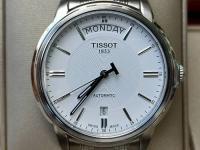 天梭真?zhèn)卧趺床榫幪?hào)（辨別手表真?zhèn)蔚膶?shí)用指南）