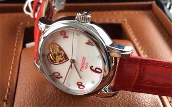 天梭手表表盤有劃痕應(yīng)該咋解決（圖）
