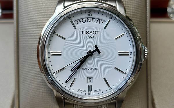 天梭腕表表帶掉色處理方法深度解析（圖）